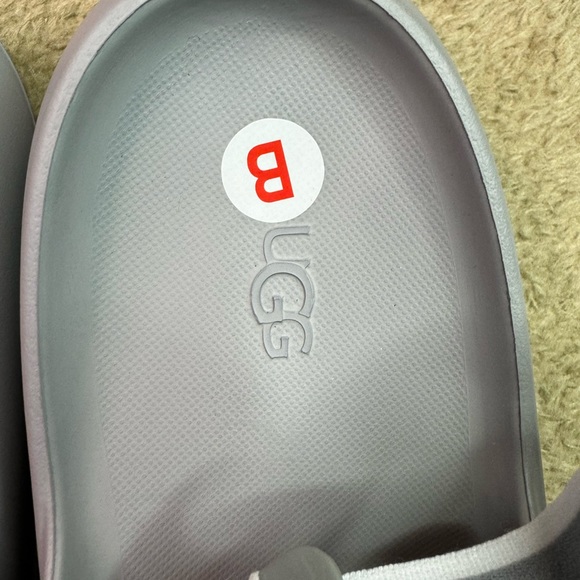 UGG Australia Sandals for Men Grey/White size 10 - Picture 6 of 7